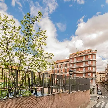Apartment With Balconies In La Latina By Batuecas Madrid Buitenkant foto