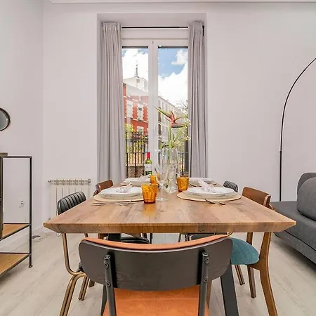 Apartment With Balconies In La Latina By Batuecas Madrid Buitenkant foto